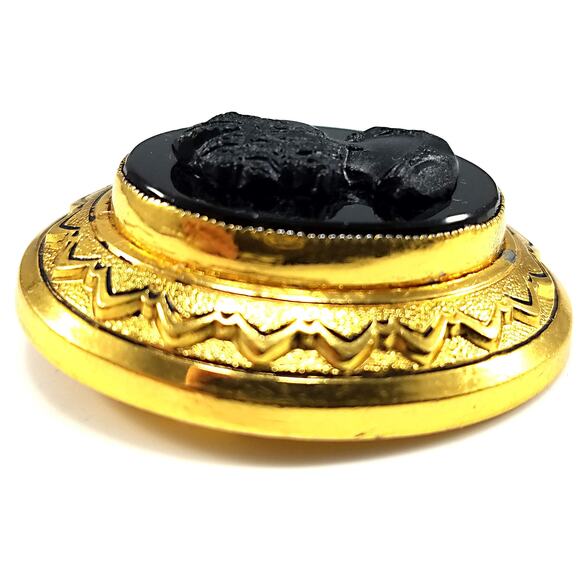 1960s Black Glass Cameo Brooch – Gold Plated Vintage Beauty - Picture 3 of 10
